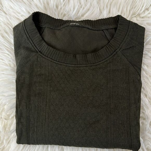 LULULEMON SHIRT SIZE S - Picture 3 of 9